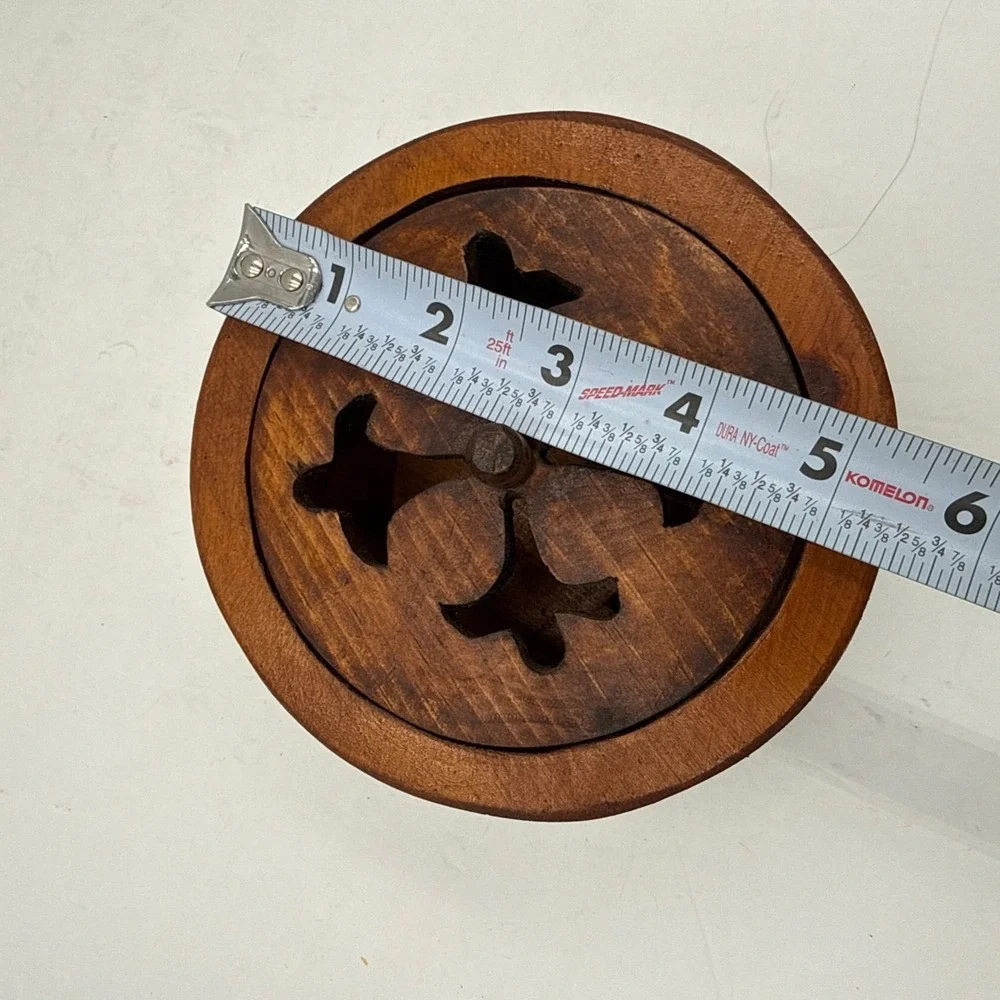 Vtg‎ Carved Wooden Trinket Dish With Lid Round with  Floral Design